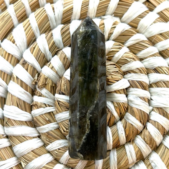 Labradorite Point - Picture 3 of 4